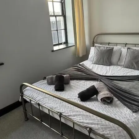 2 Bedroom In *